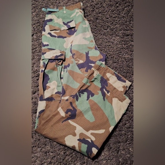 U.S. Military Pant Camouflage Men's Medium Long
Waist 31 to 35 inches Inseam 32 - Picture 8 of 8